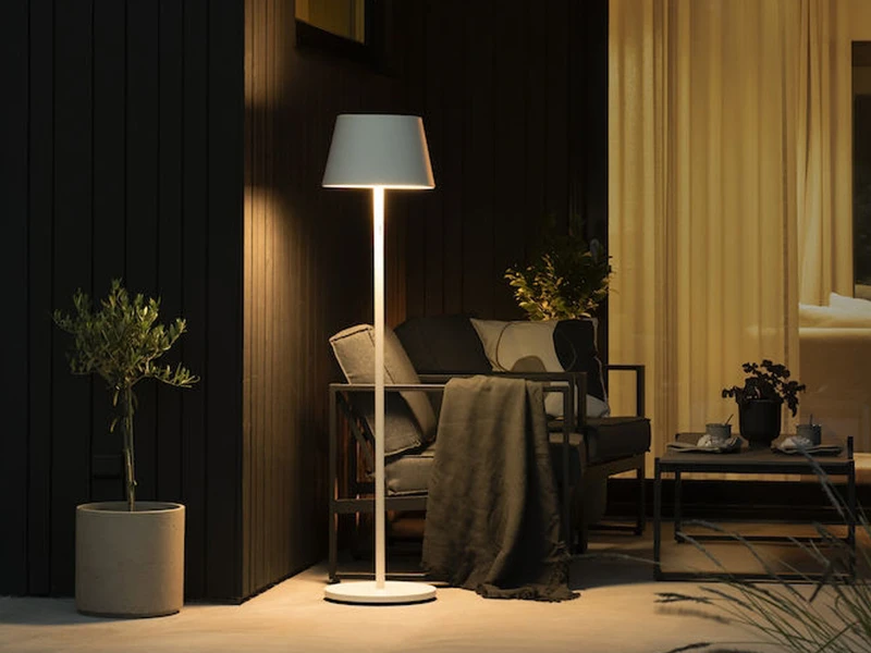 Konstsmide 4in1 Akku Outdoor Stehleuchte POMEZIA Mit RGB Farbwechsel, Weiß – Bild 5