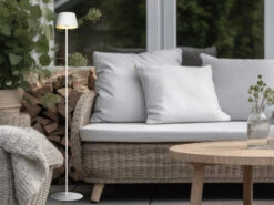 Reality Leuchten Akku Stehlampe SUAREZ Für Outdoor Kabellos In Weiß, Klein 123cm