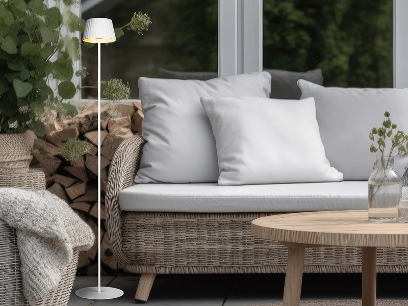 Reality Leuchten Akku Stehlampe SUAREZ Für Outdoor Kabellos In Weiß, Klein 123cm