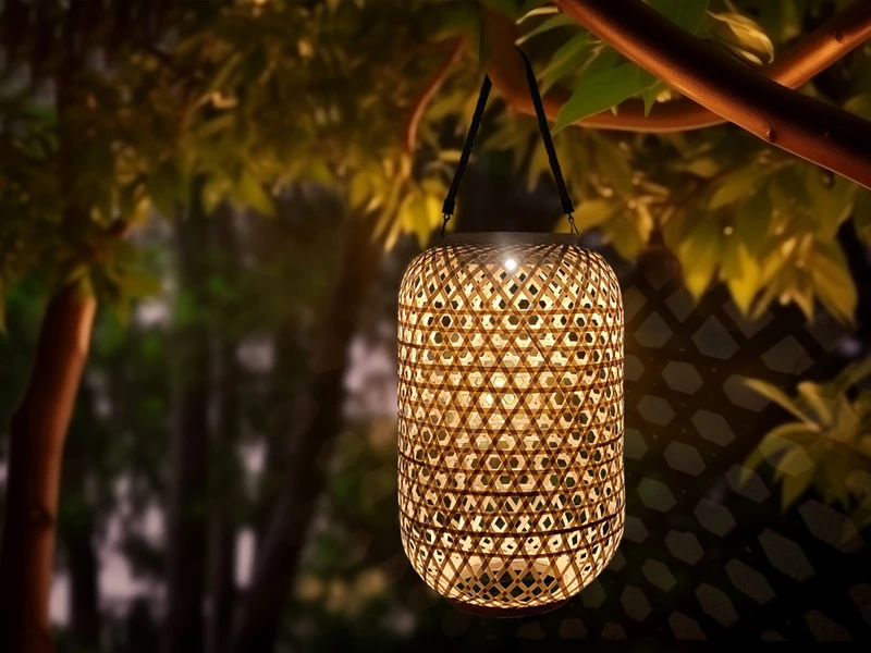 MeineWunschleuchte LED Solarlaterne AURE Hängend Aus Bambus Korbgeflecht Mit Sisalseil, Höhe 56cm