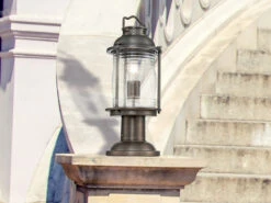 KICHLER Sockel Laterne ASHLAND BAY Im Industriedesign, Bronze Höhe 47cm